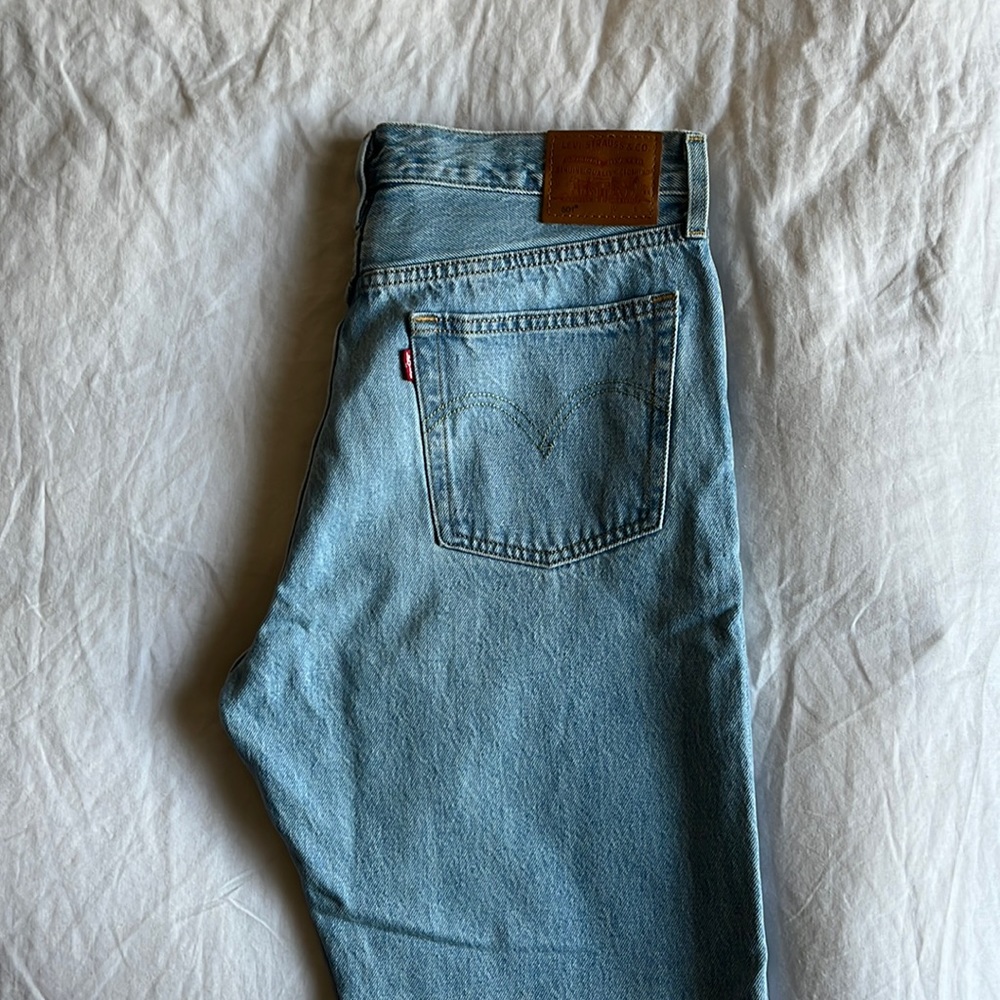 Levi’s straight leg denim jeans